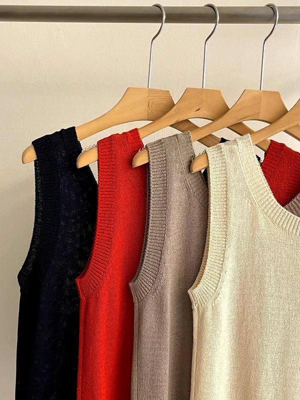 Stylish Sleeveless Knit Top, Comfortable and Breathable for Summer Wear