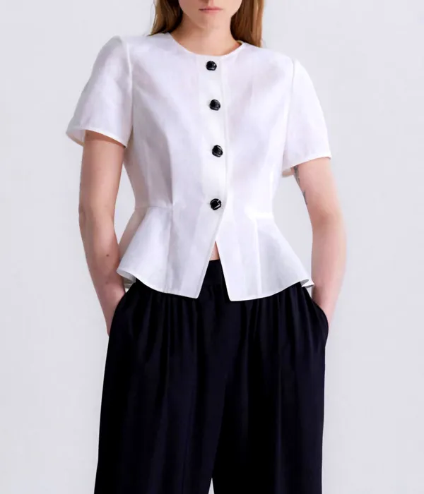Elegant White Short Sleeve Top, Fashionable and Versatile