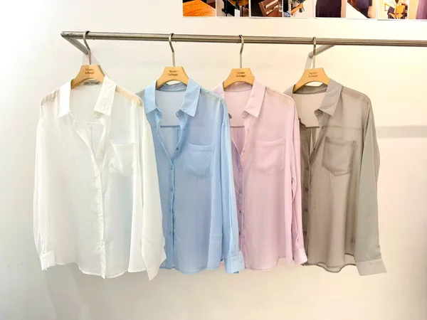 Lightweight and Breathable Women's Shirt, Perfect for Spring and Summer Outfits