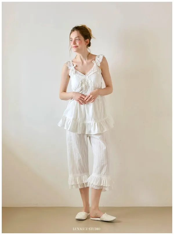 Fresh and Elegant Women's Outfit Set, Lightweight and Breathable, Perfect for Summer