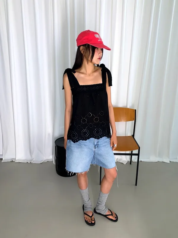 Elegant Lace Panel Sleeveless Women's Top
