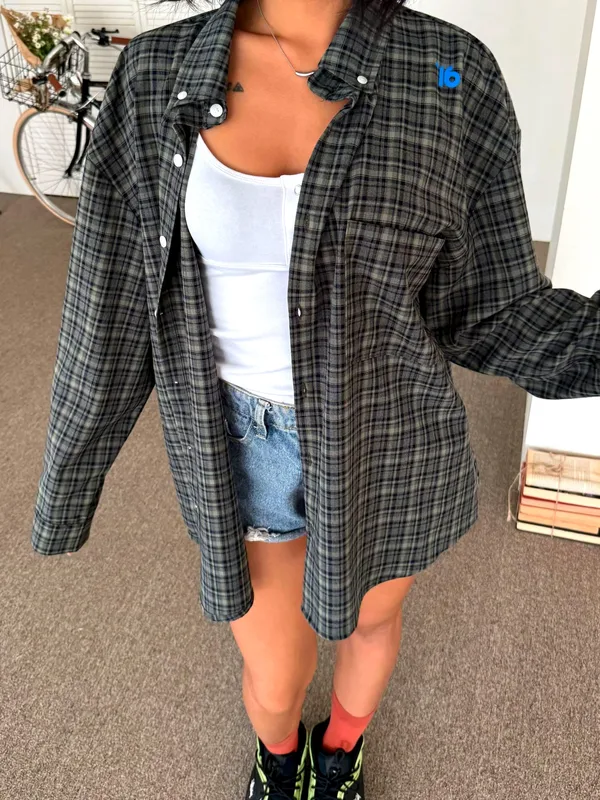Stylish Plaid Men's Shirt for Effortless Casual Looks