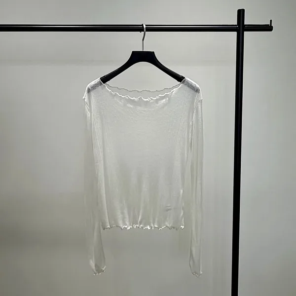 Fresh and Minimalist Women's Top, Comfortable and Breathable Long Sleeve T-Shirt