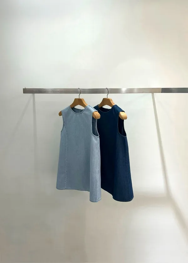 Stylish Women's Denim Top - Comfortable and Breathable