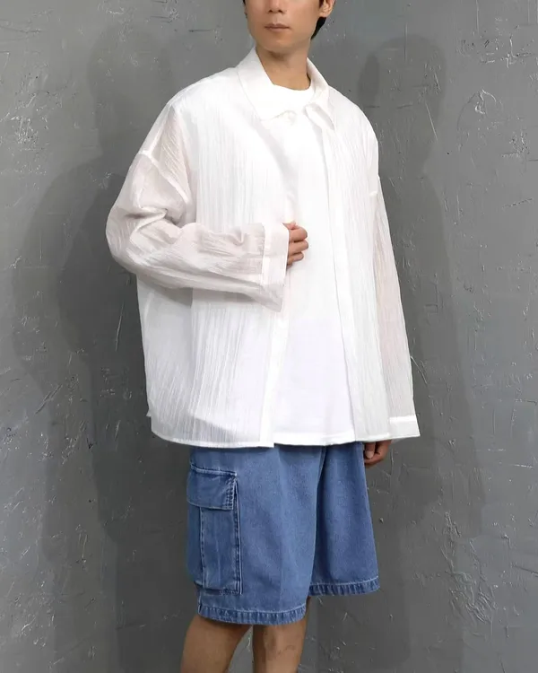 Lightweight and Breathable Men's Shirt - A Summer Essential