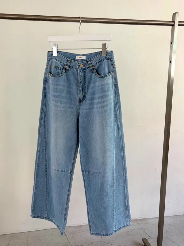 Fashionable Loose Denim Pants, Comfortable and Versatile to Showcase Your Unique Style