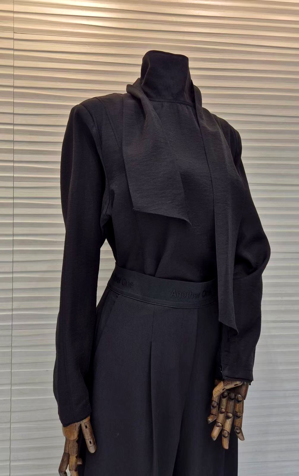 Stylish Minimalist Women's Top with Elegant Stand Collar Design