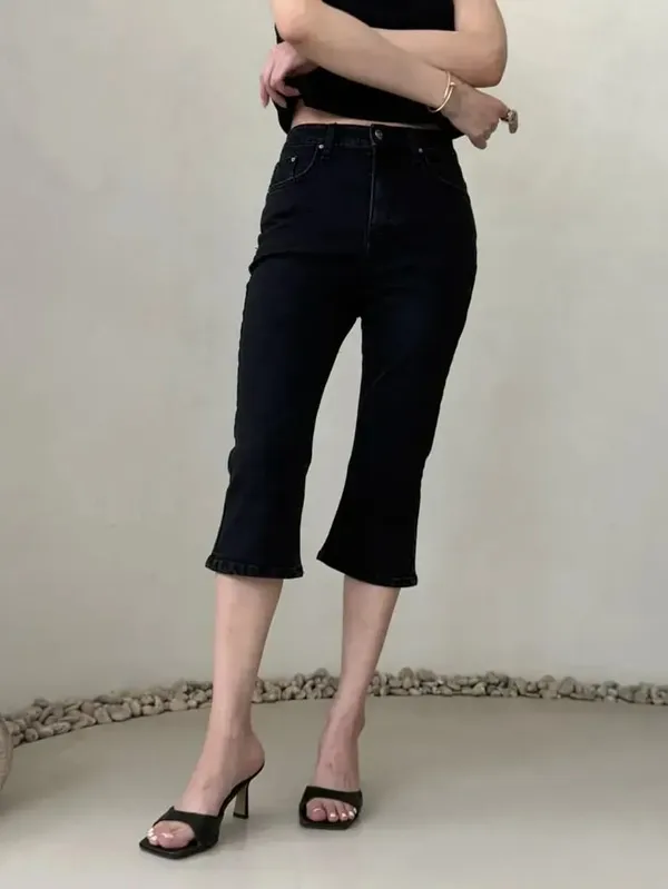 Stylish Black Loose-Fit Jeans for Ultimate Comfort