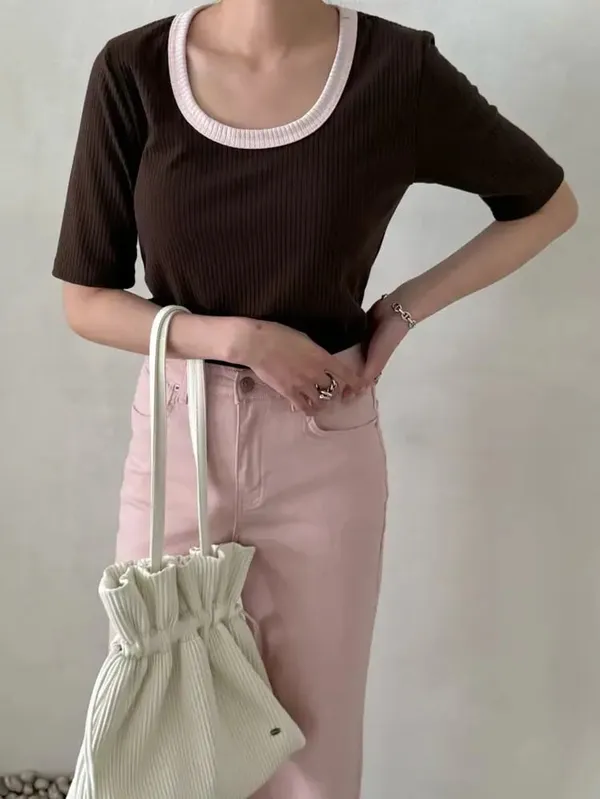 Stylish Brown Short Sleeve T-Shirt - Comfortable and Versatile