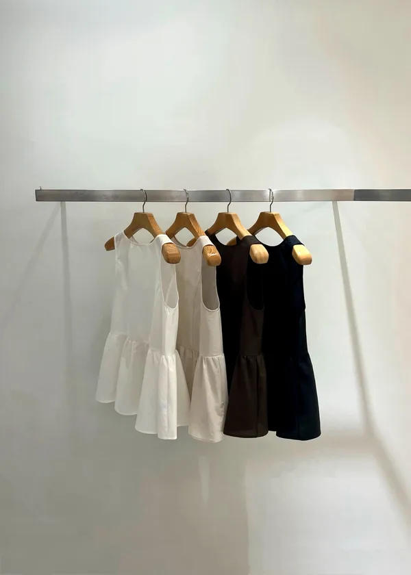 Elegant Versatile Women's Top, Perfect for Any Occasion