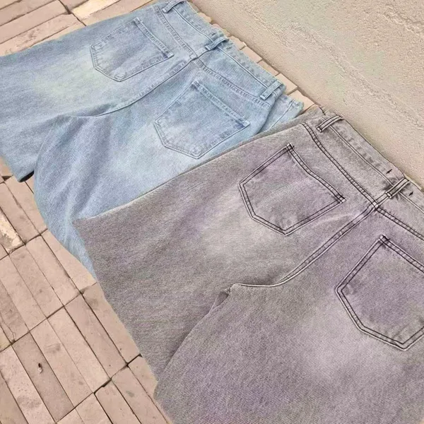 Stylish Men's Jeans - Comfortable and Versatile for Any Occasion