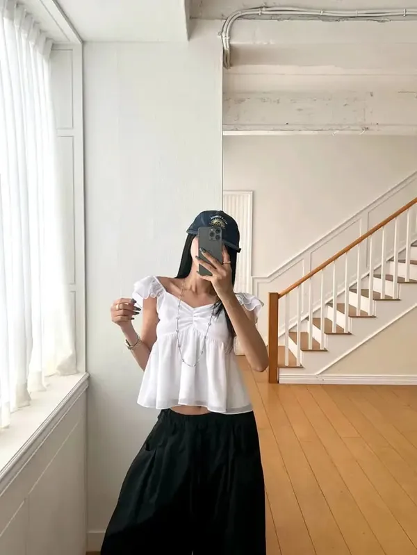 Fresh and Cute Short Sleeve Top, Perfect for Summer Outfits
